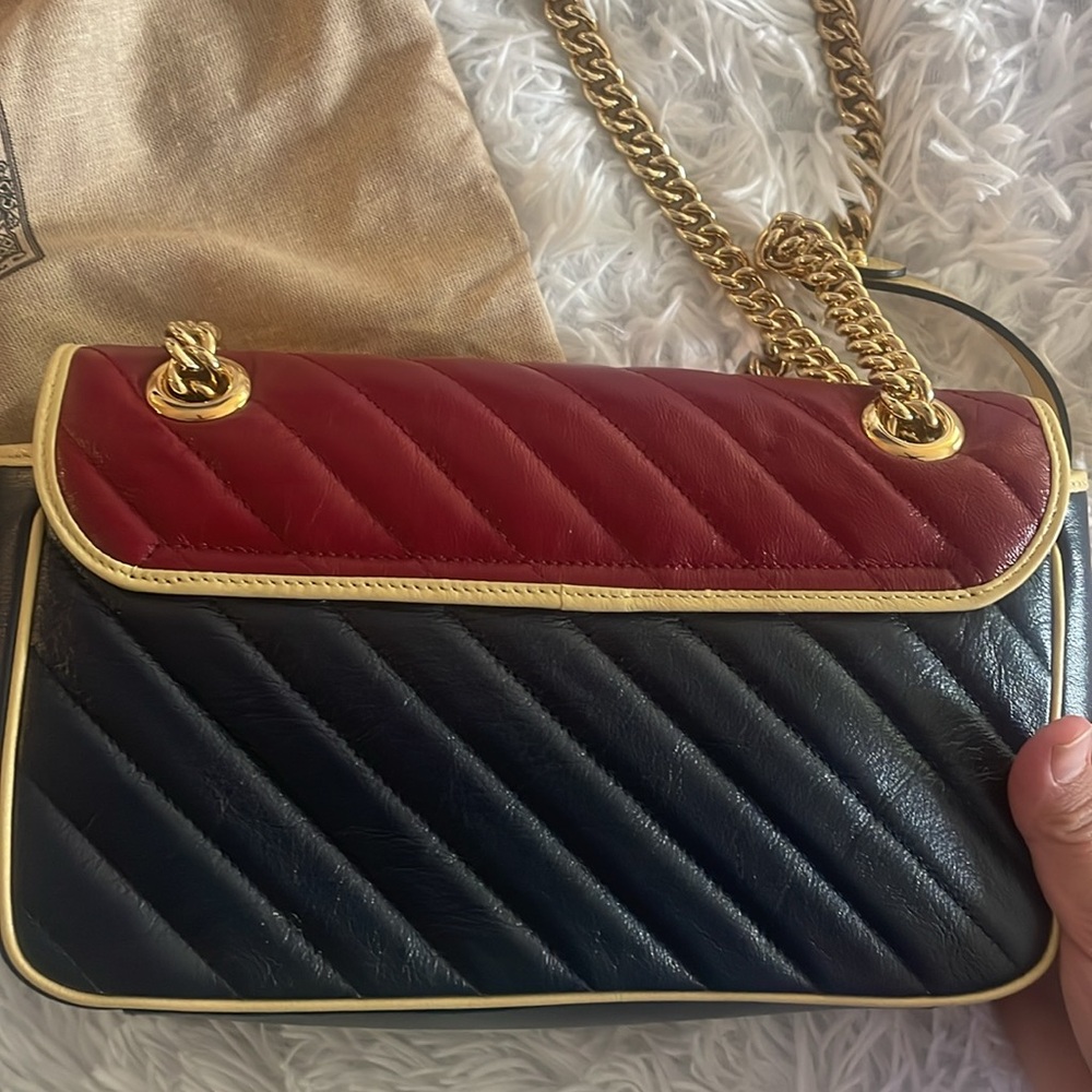 SOLD Authentic Gucci GG marmont diagonal red blue cream calfskin Matelasse - Picture 3 of 10
